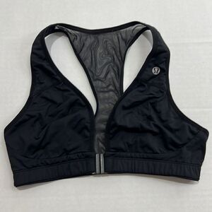 Lululemon black Front closure racer back sports bra EUC size s/XS